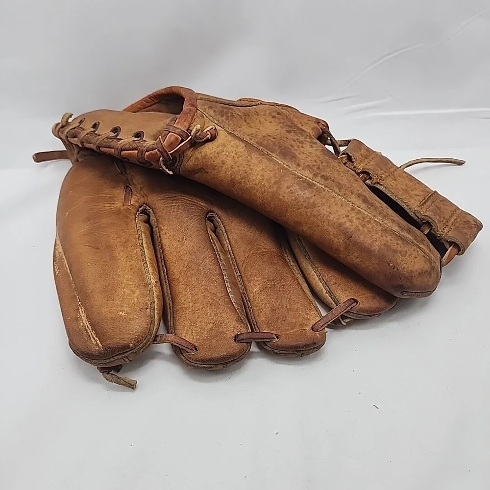 Vtg Rawlings CMG‎ Baseball Glove Mitt RHT rare glove